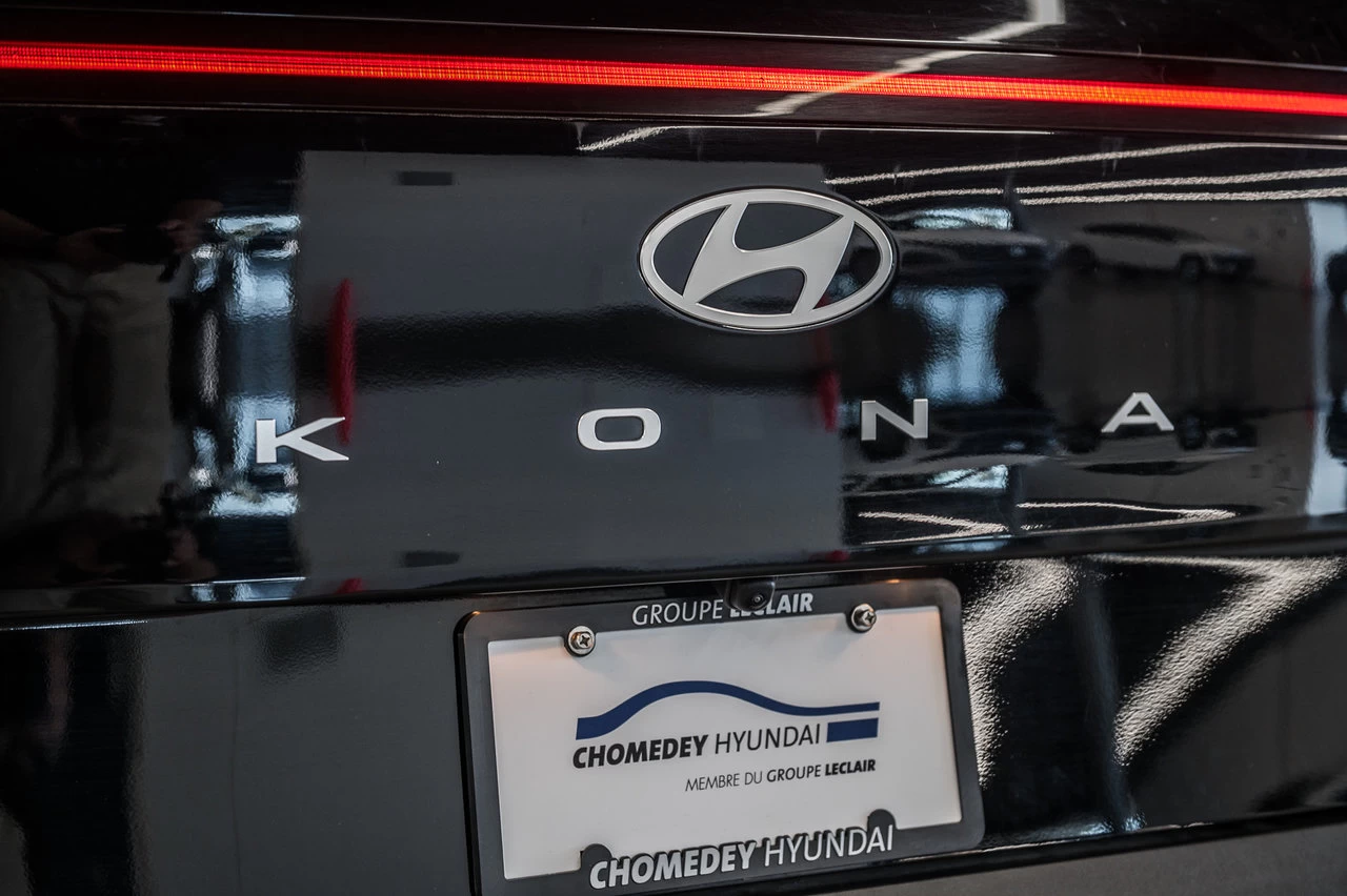 2024 Hyundai Kona Essential Main Image
