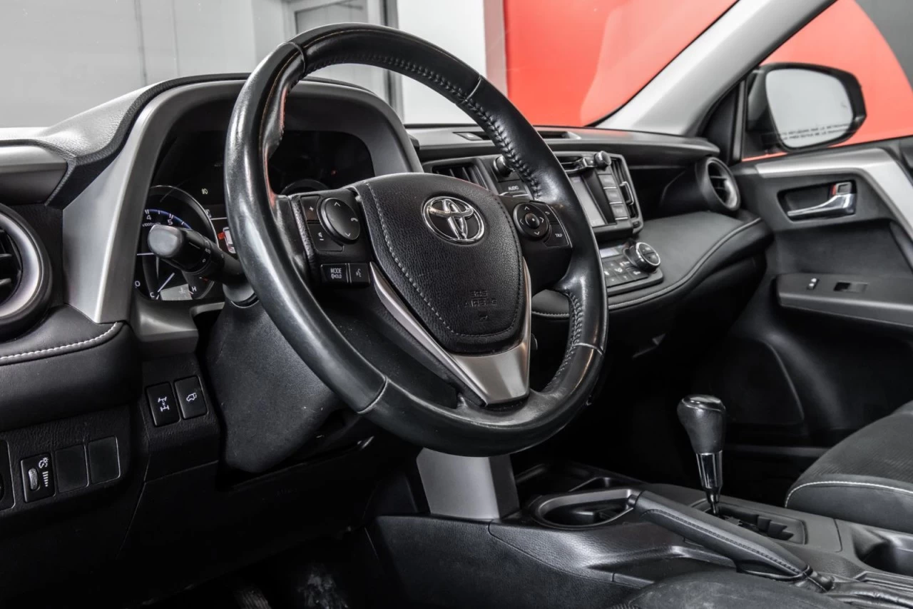 2016 Toyota RAV4 AWD XLE GARANTIE 1 AN Main Image