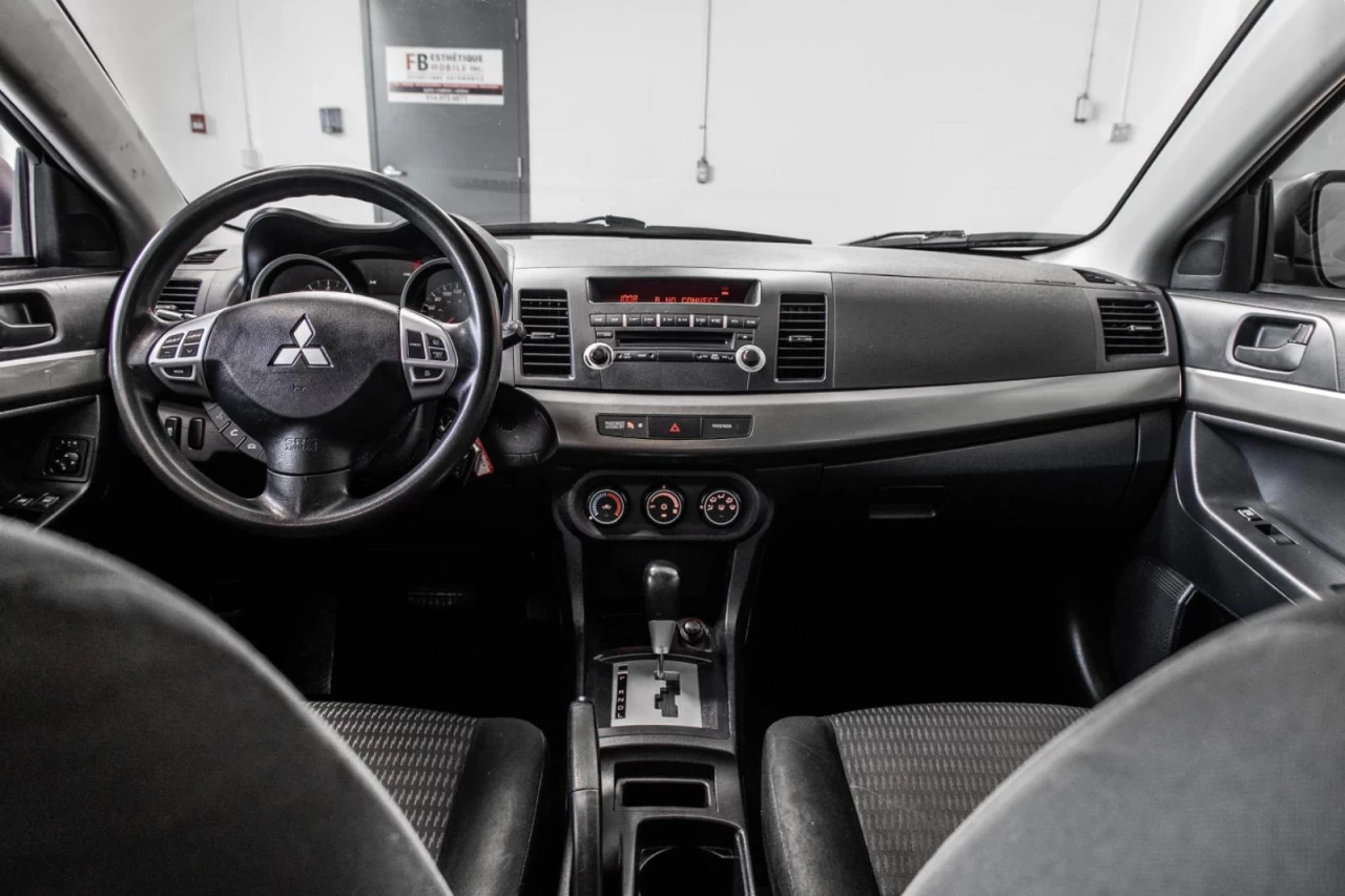 2012 Mitsubishi Lancer Automatique AUBAINE!!! Image principale