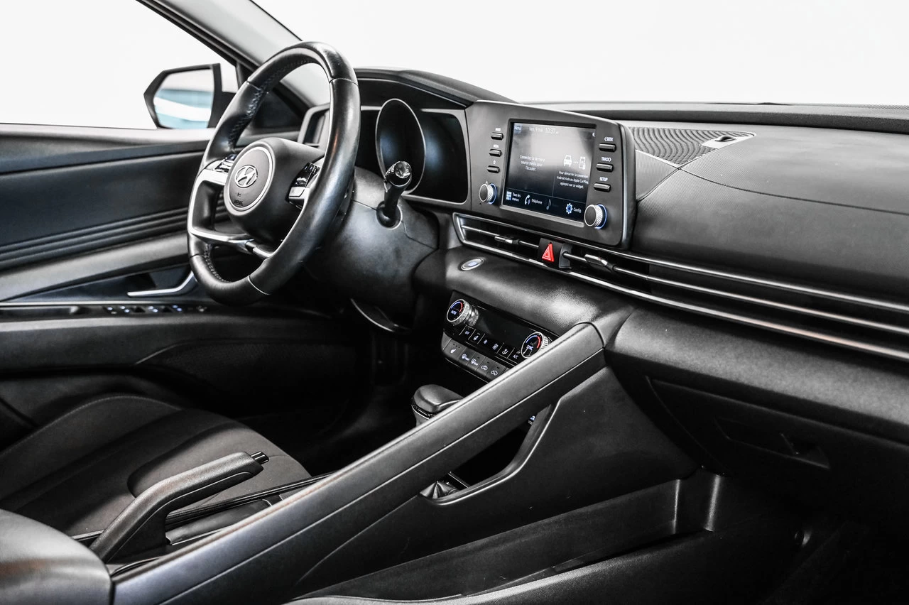 2022 Hyundai Elantra Preferred Main Image