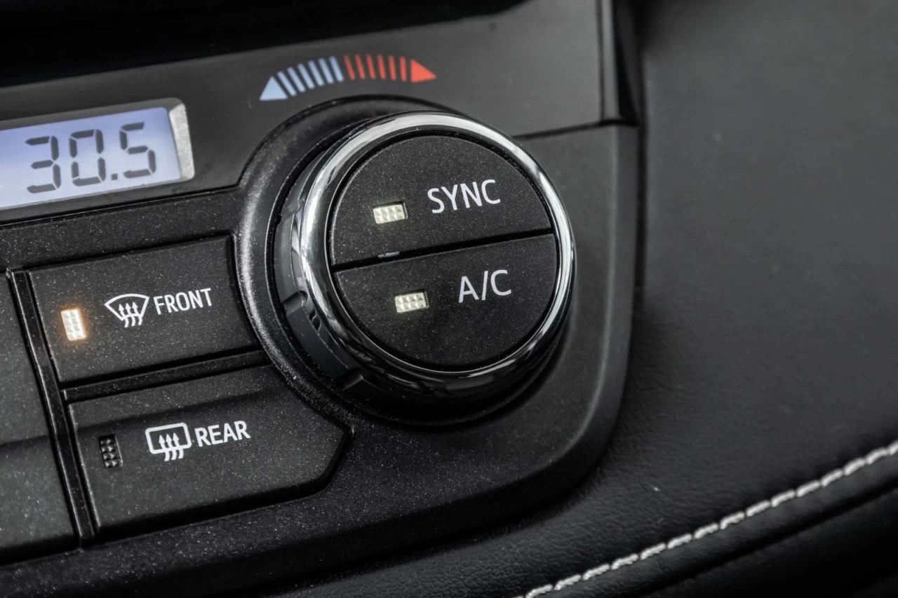 2016 Toyota RAV4 AWD XLE GARANTIE 1 AN Main Image