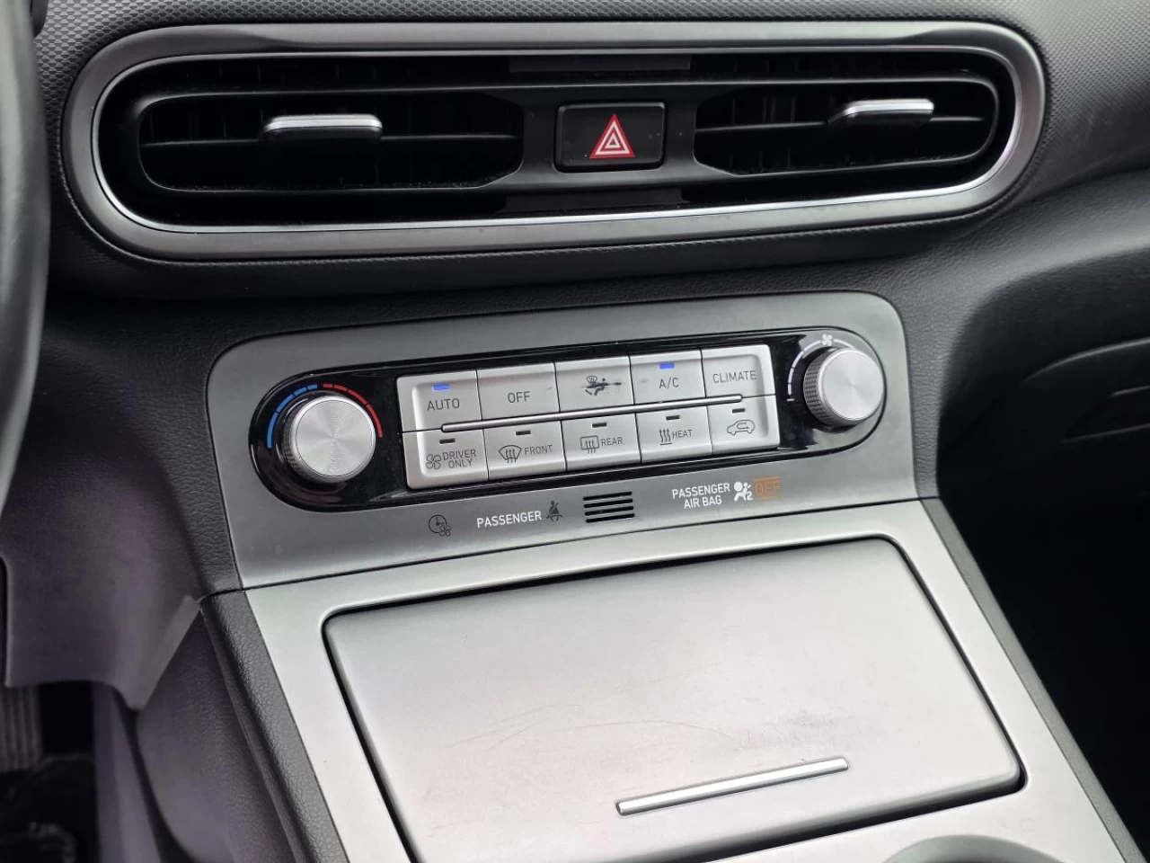 2023 Hyundai Kona electric Ultimate FWD Main Image