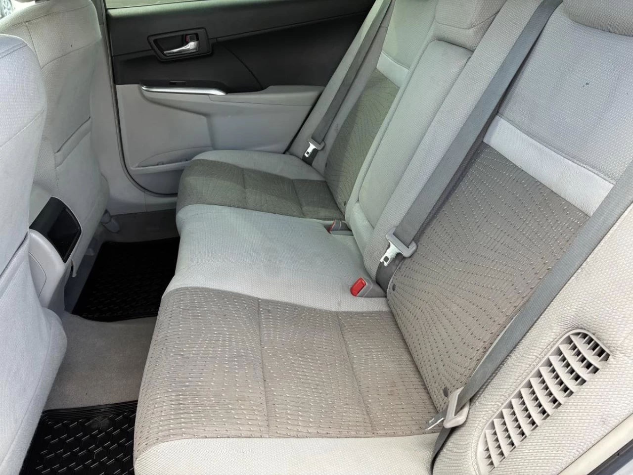 2013 Toyota Camry Hybrid 4dr Sdn LE Main Image