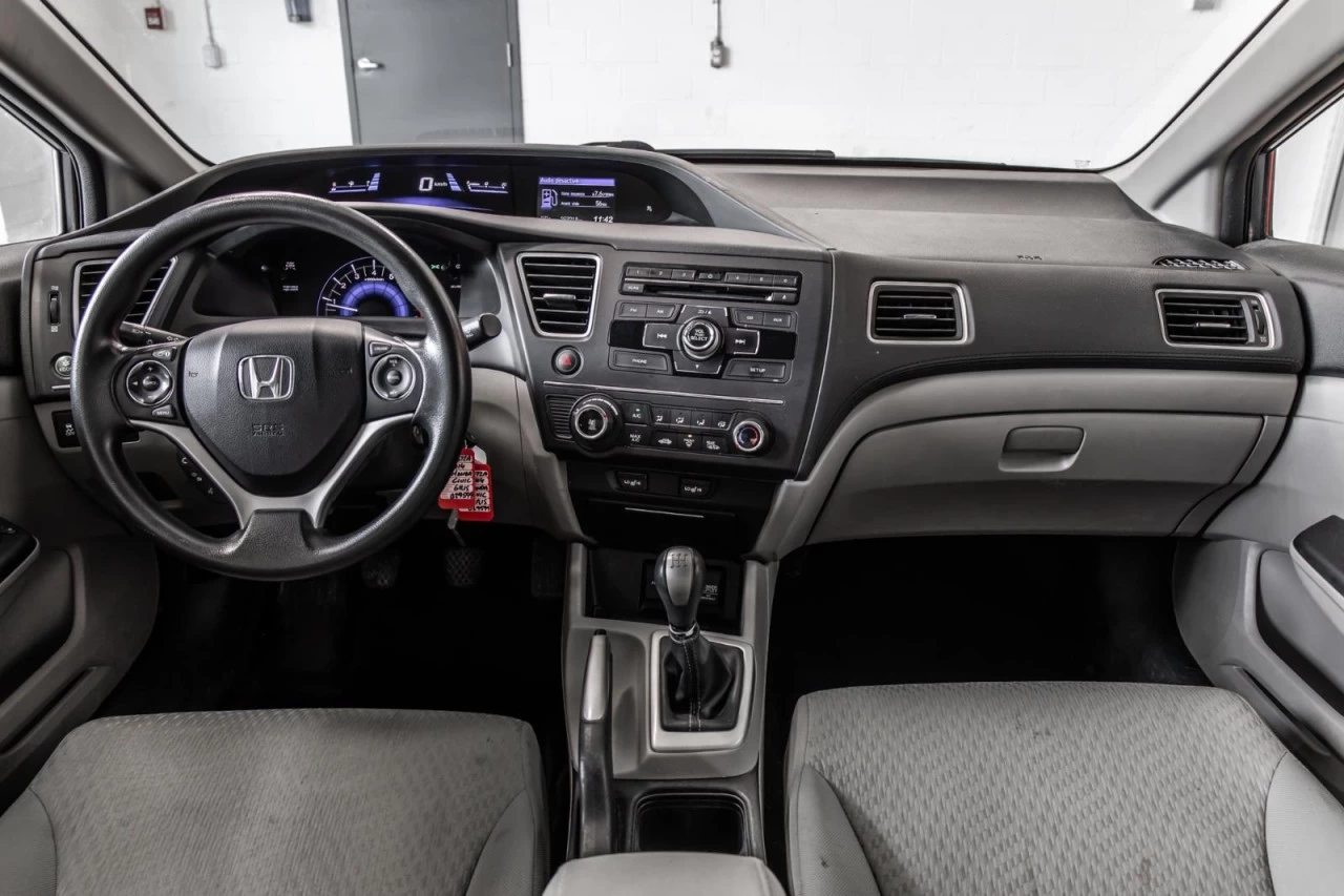 2014 Honda Civic Sedan Manuelle LX AUBAINE Image principale