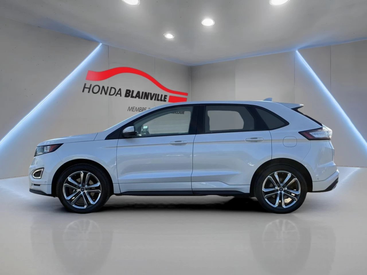 2015 Ford Edge 4dr Sport AWD Main Image