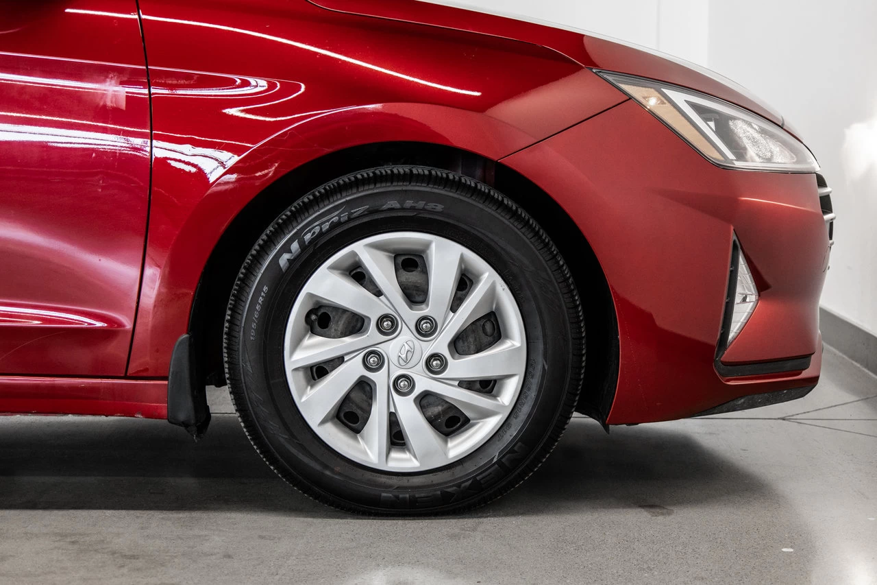 2020 Hyundai Elantra Essential Image principale