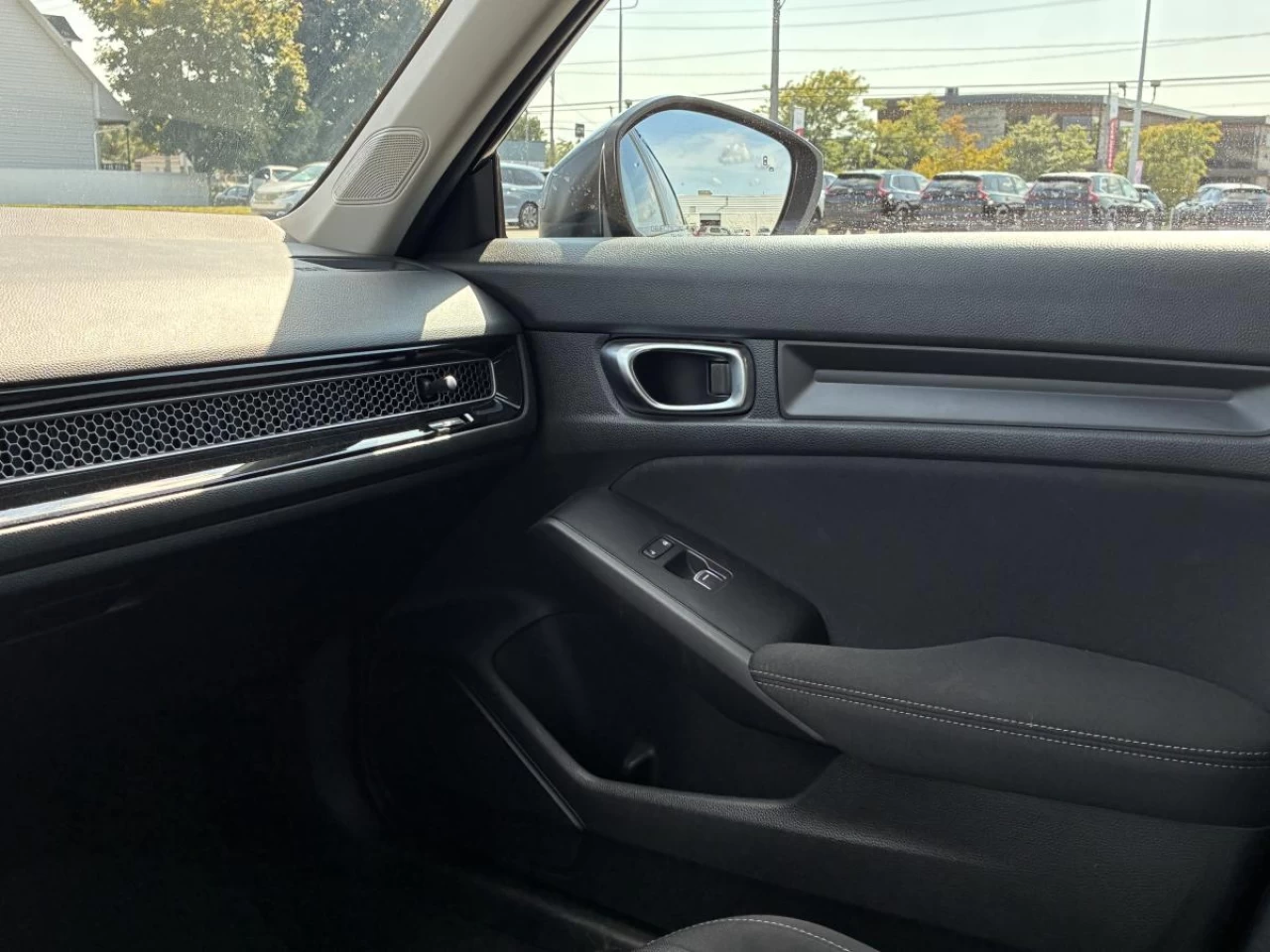 2022 Honda Civic LX CVT Sedan Image principale