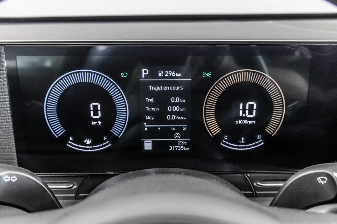 2024 Hyundai Kona Essential Main Image