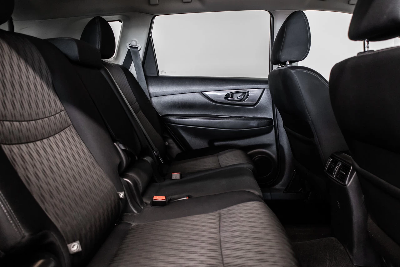 2019 Nissan Rogue Sv Awd Image principale