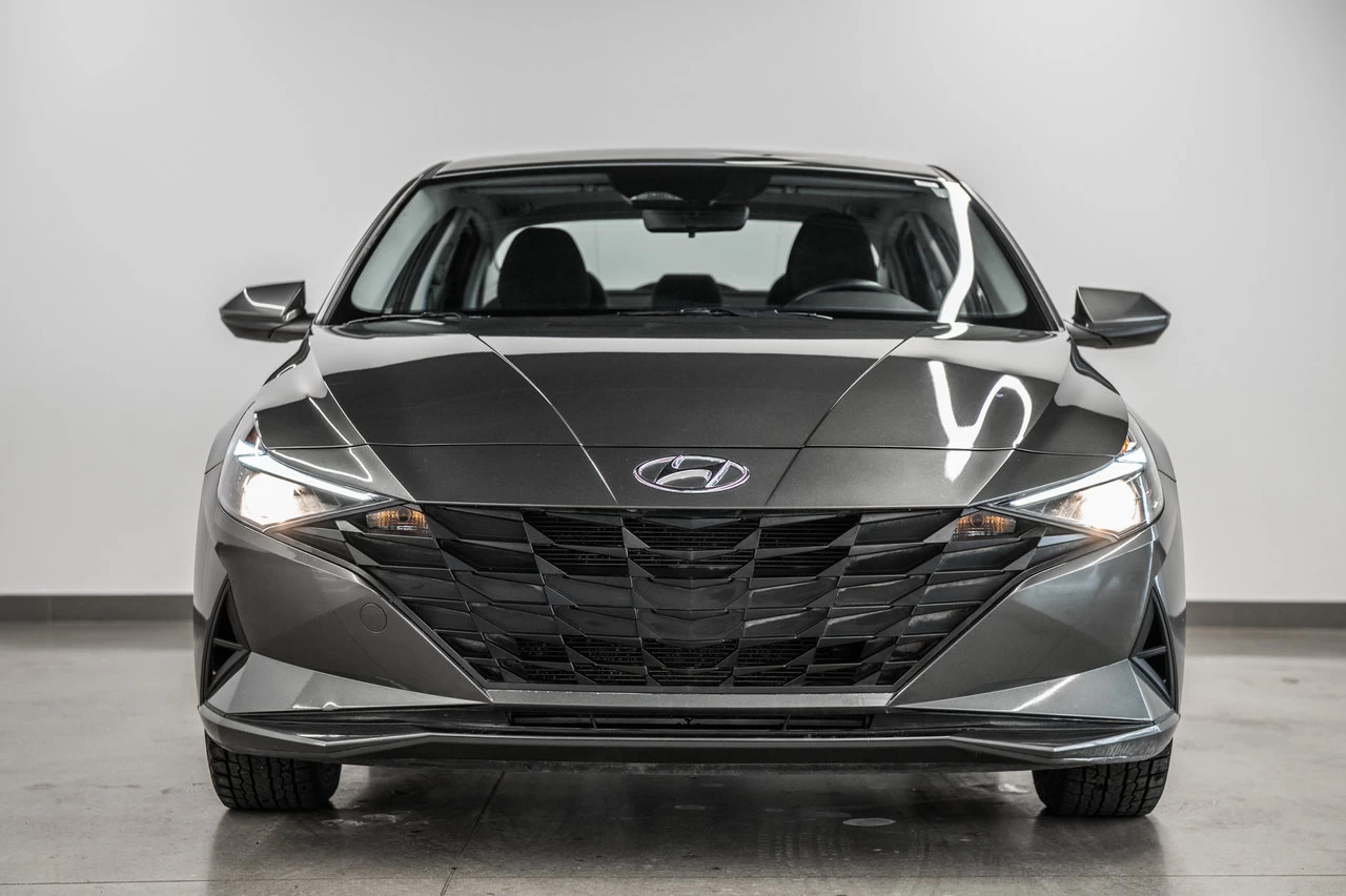 2023 Hyundai Elantra Preferred Tech Image principale