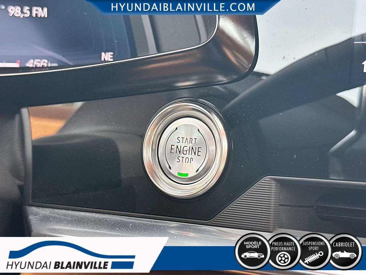 2022 Chevrolet Corvette STINGRAY, 3LT, CONVERTIBLE, V8, 6.2L, 490HP Main Image
