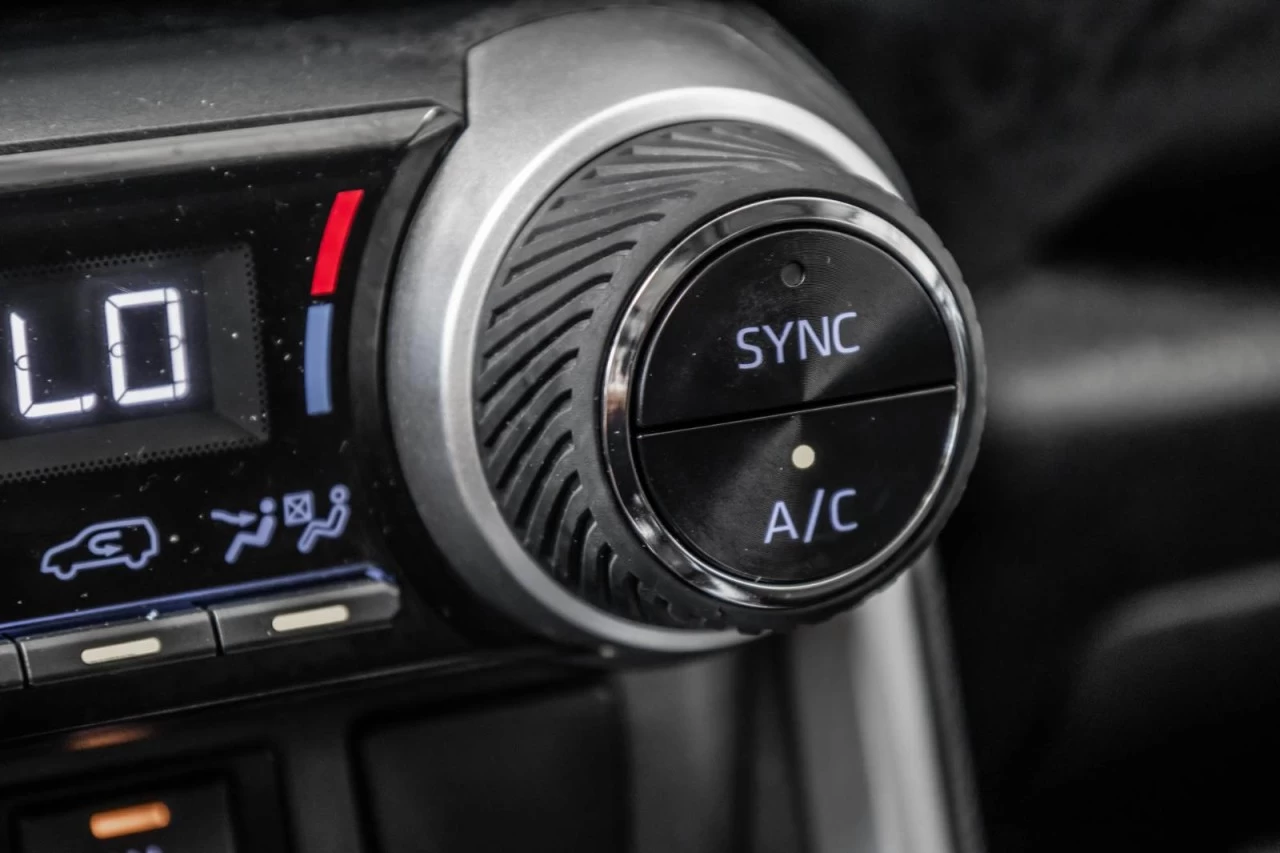 2020 Toyota RAV4 XLE AWD+TOIT.OUVRANT+SIEGES.CHAUFF+CARPLAY Main Image