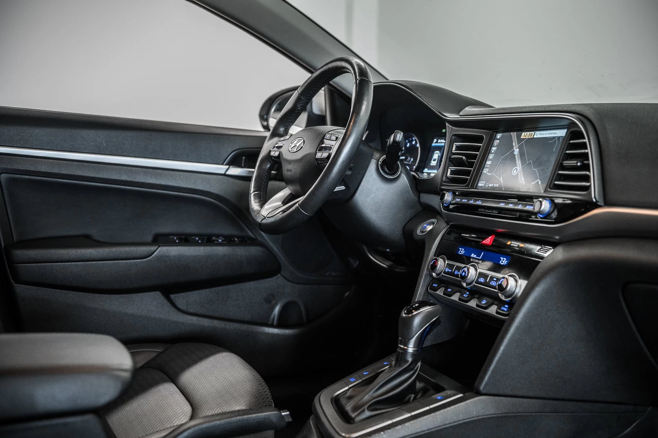 2019 Hyundai Elantra Ultimate Main Image