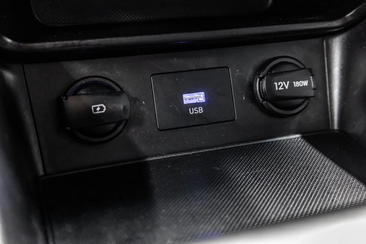 2022 Hyundai Kona Essential Awd Main Image