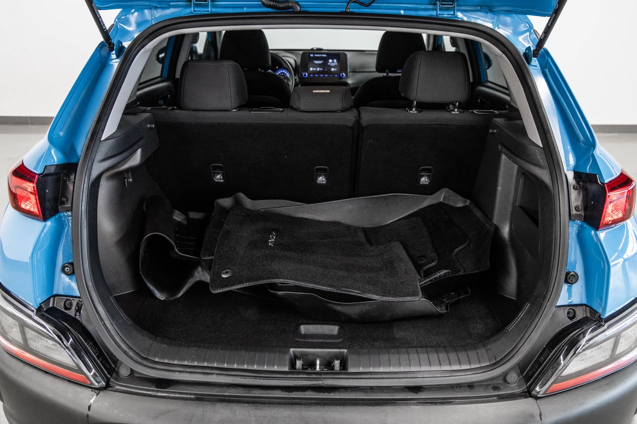 2022 Hyundai Kona Essential Awd Main Image