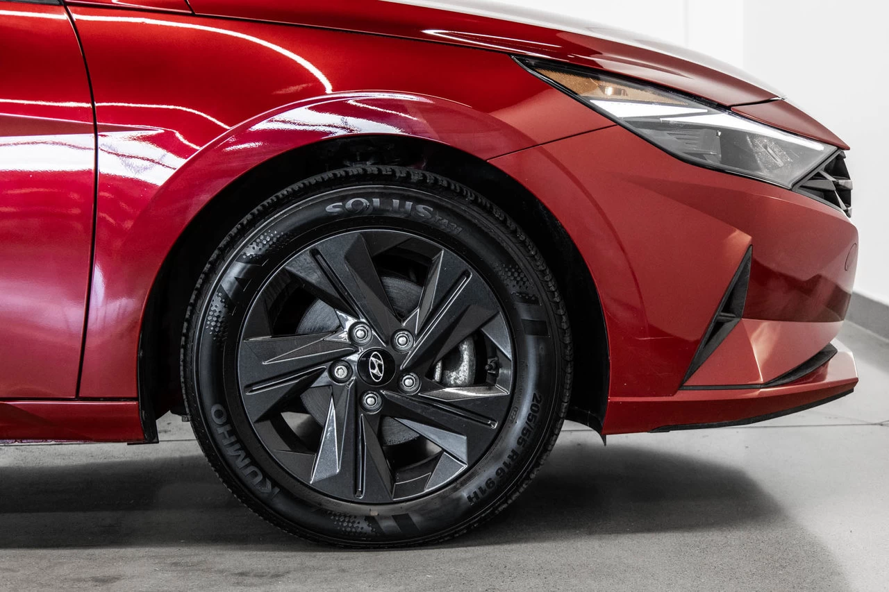 2021 Hyundai Elantra Preferred Main Image