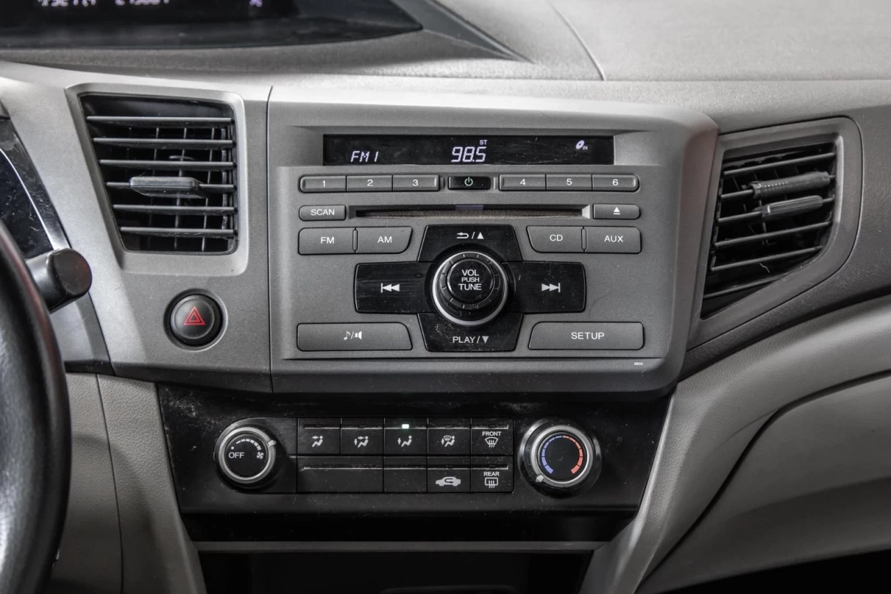 2012 Honda Civic Sedan Manuelle de base AUBAINE!!! Image principale