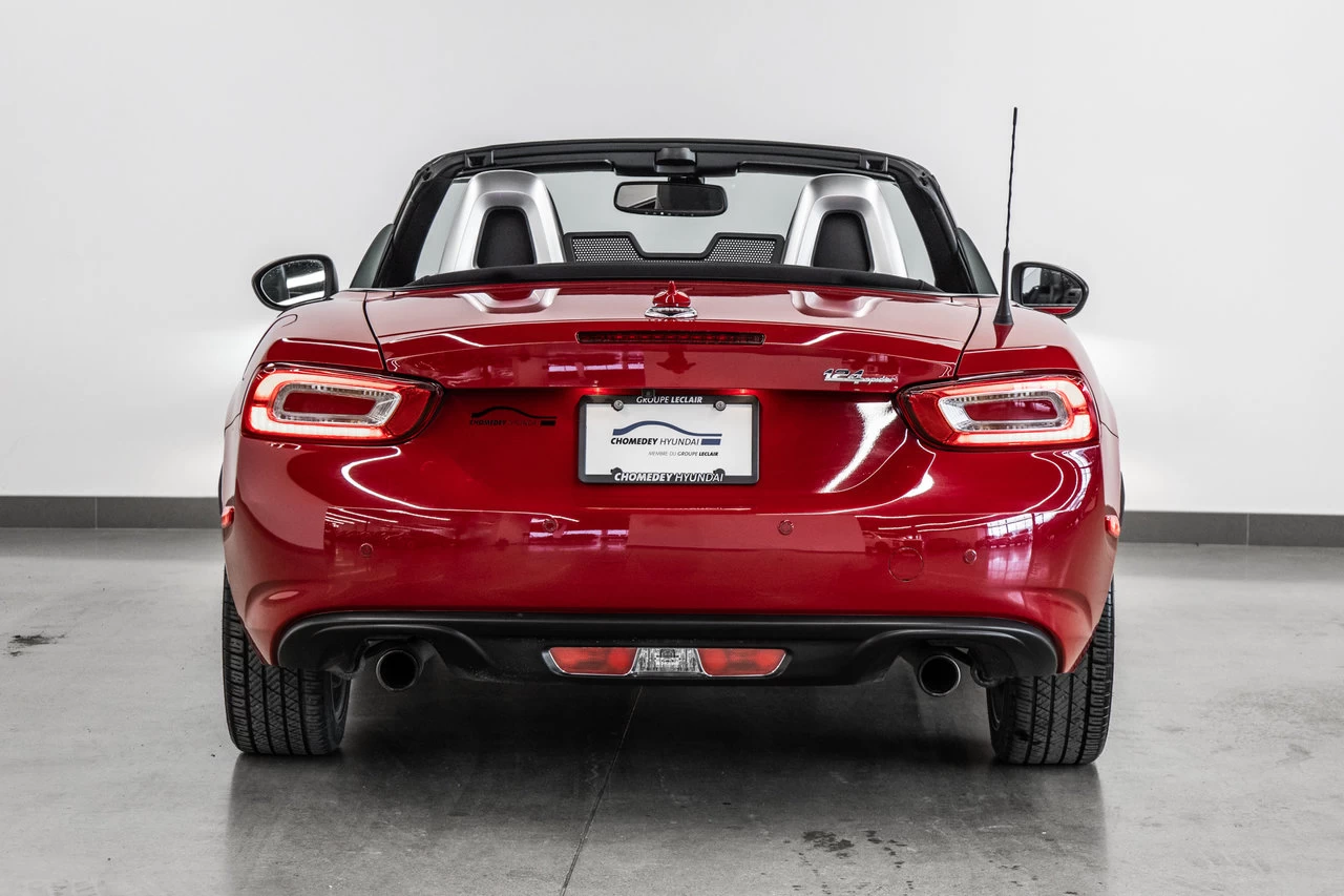 2017 Fiat 124 Spider Lusso Convertible Image principale