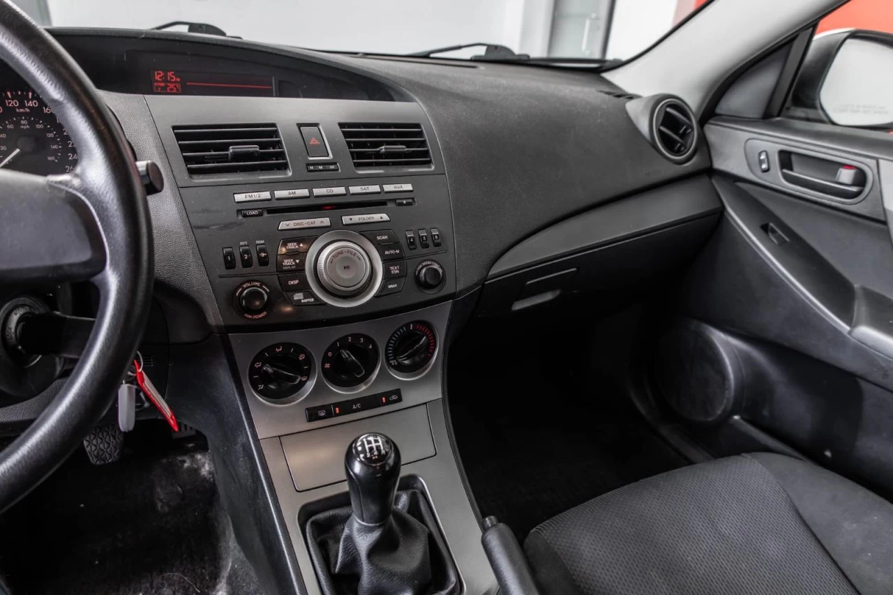 2010 Mazda Mazda3 Manuelle AUBAINE!!! Image principale