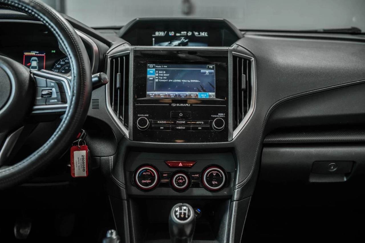 2017 Subaru Impreza Touring Manuelle 4x4 Garantie 1 AN Main Image