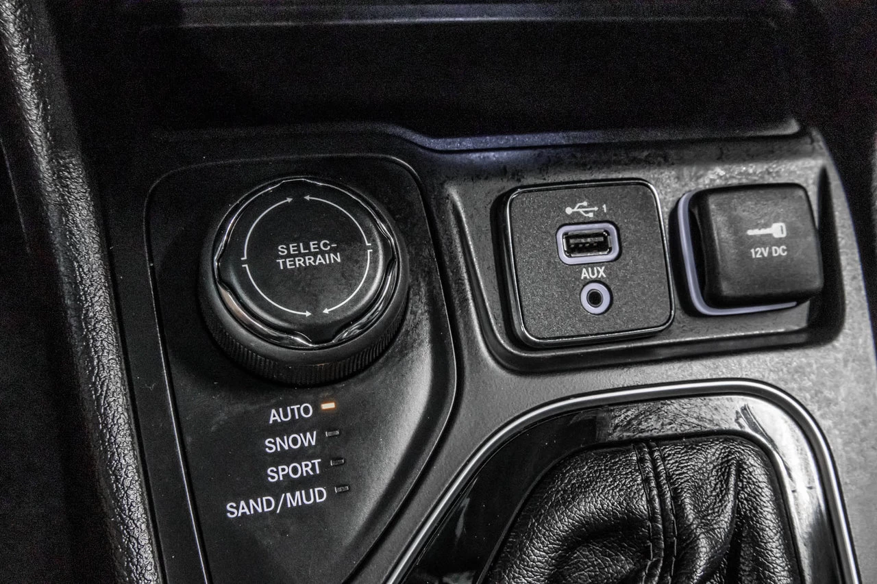 2019 Jeep Cherokee Limited V6 4x4 Main Image