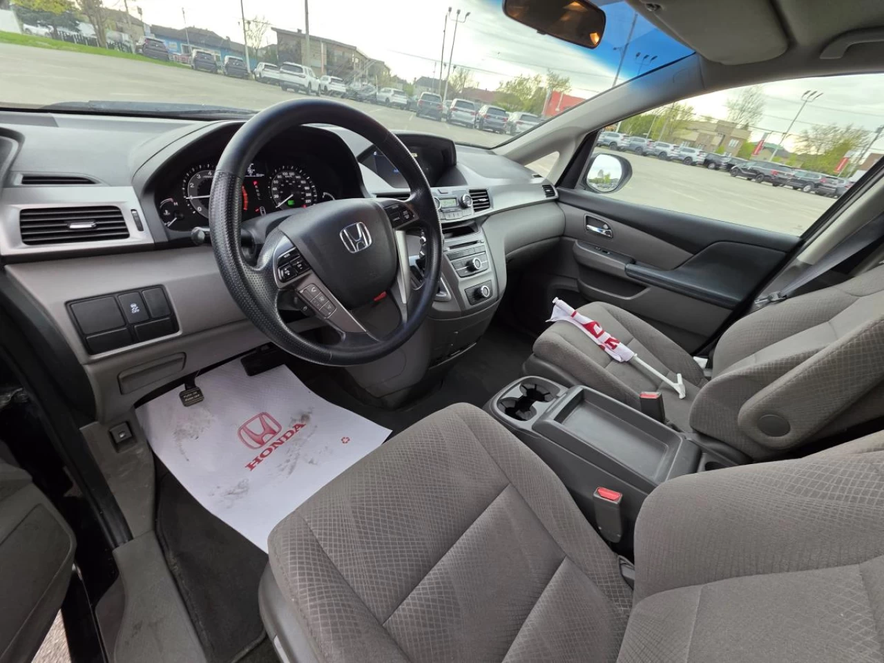 2016 Honda Odyssey SE Image principale