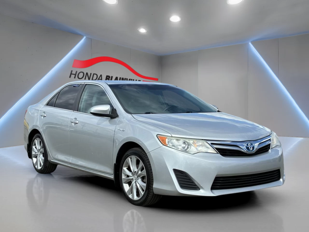 2013 Toyota Camry Hybrid 4dr Sdn LE Main Image