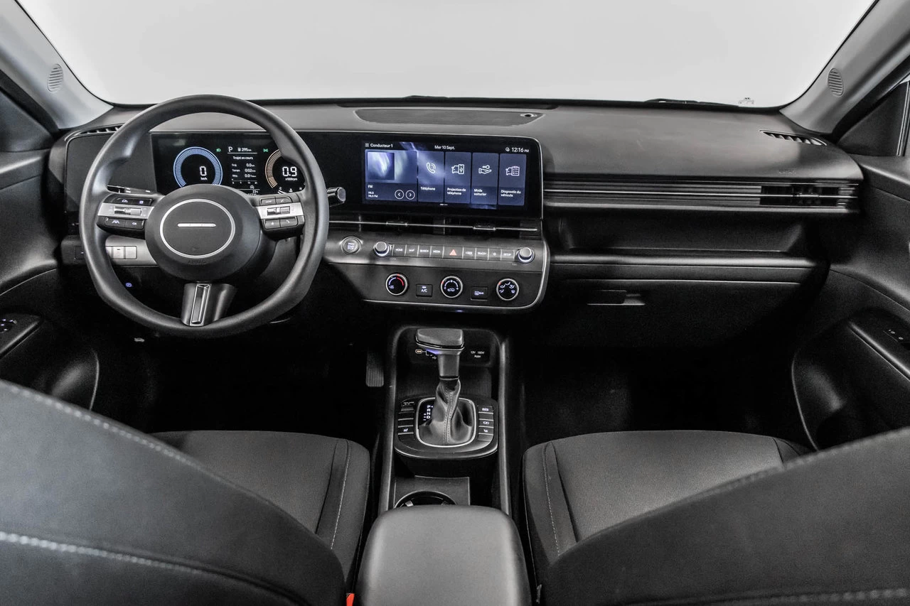 2024 Hyundai Kona Essential Main Image