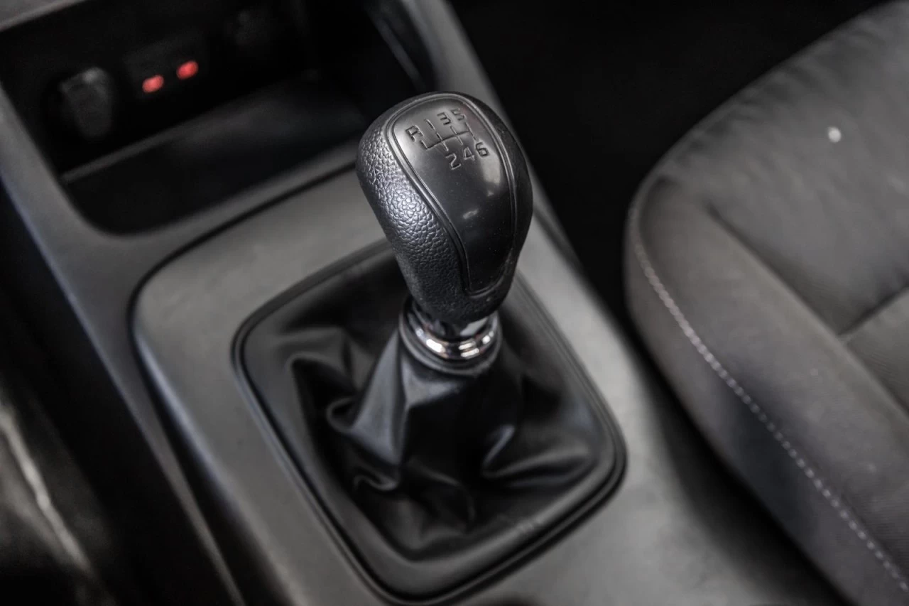 2014 Kia Forte Manuelle de base Garantie 1 AN Image principale