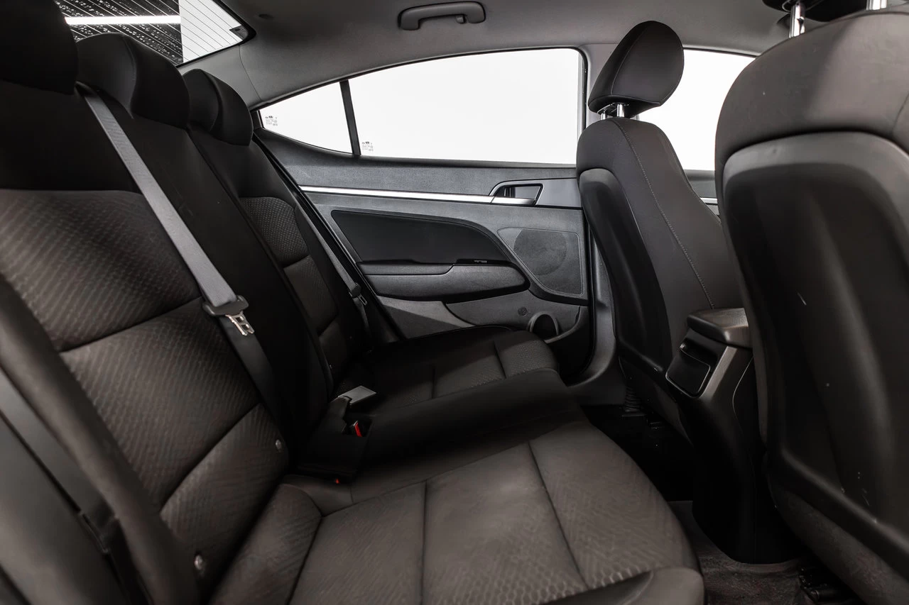 2020 Hyundai Elantra Preferred Main Image