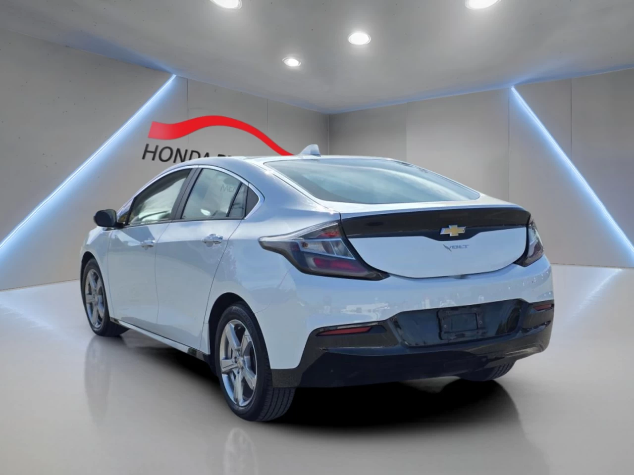2017 Chevrolet Volt Hatchback LT Main Image