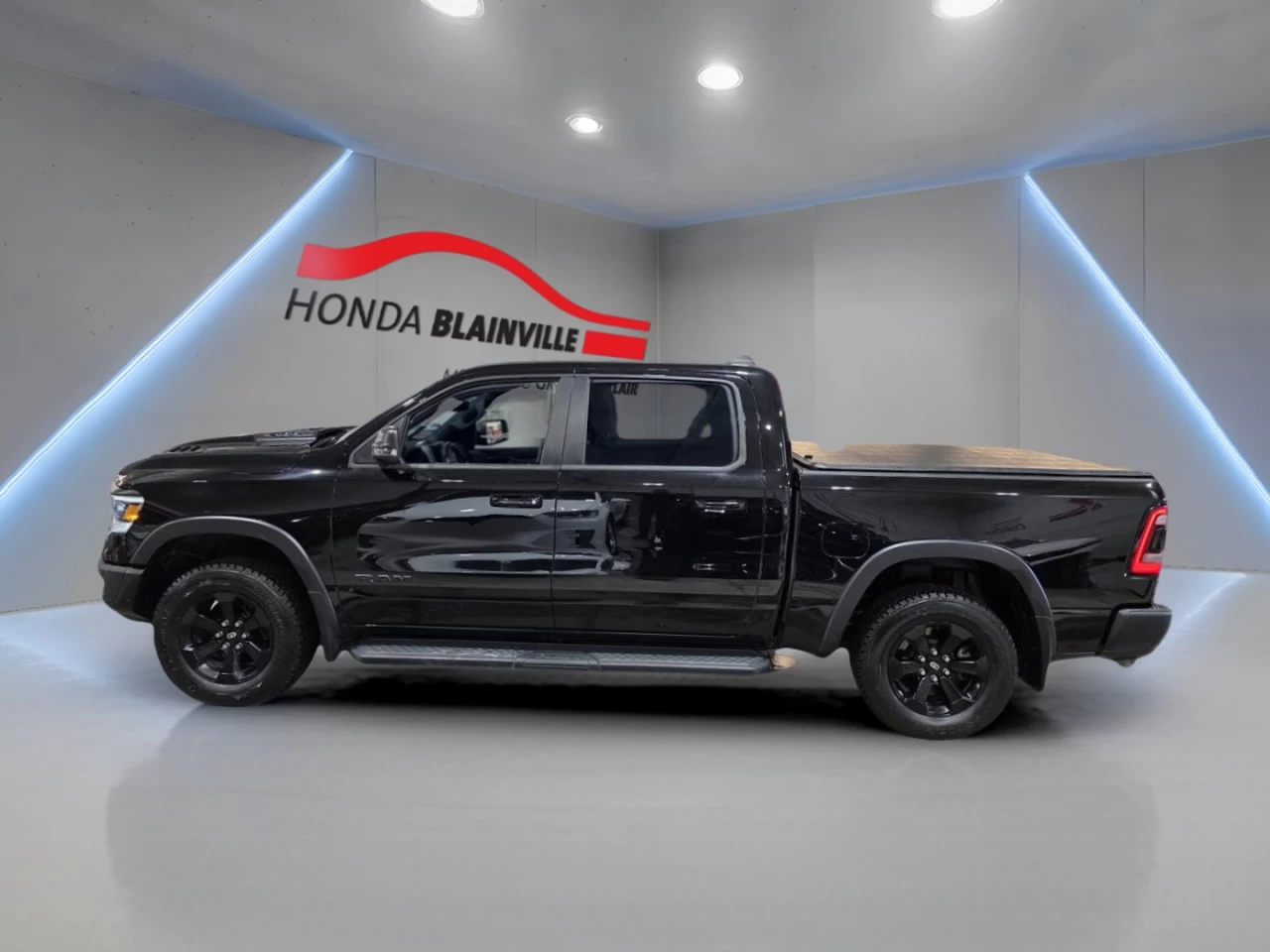 2022 RAM 1500 Rebel 4x4 Crew Cab 5'7" Box Image principale