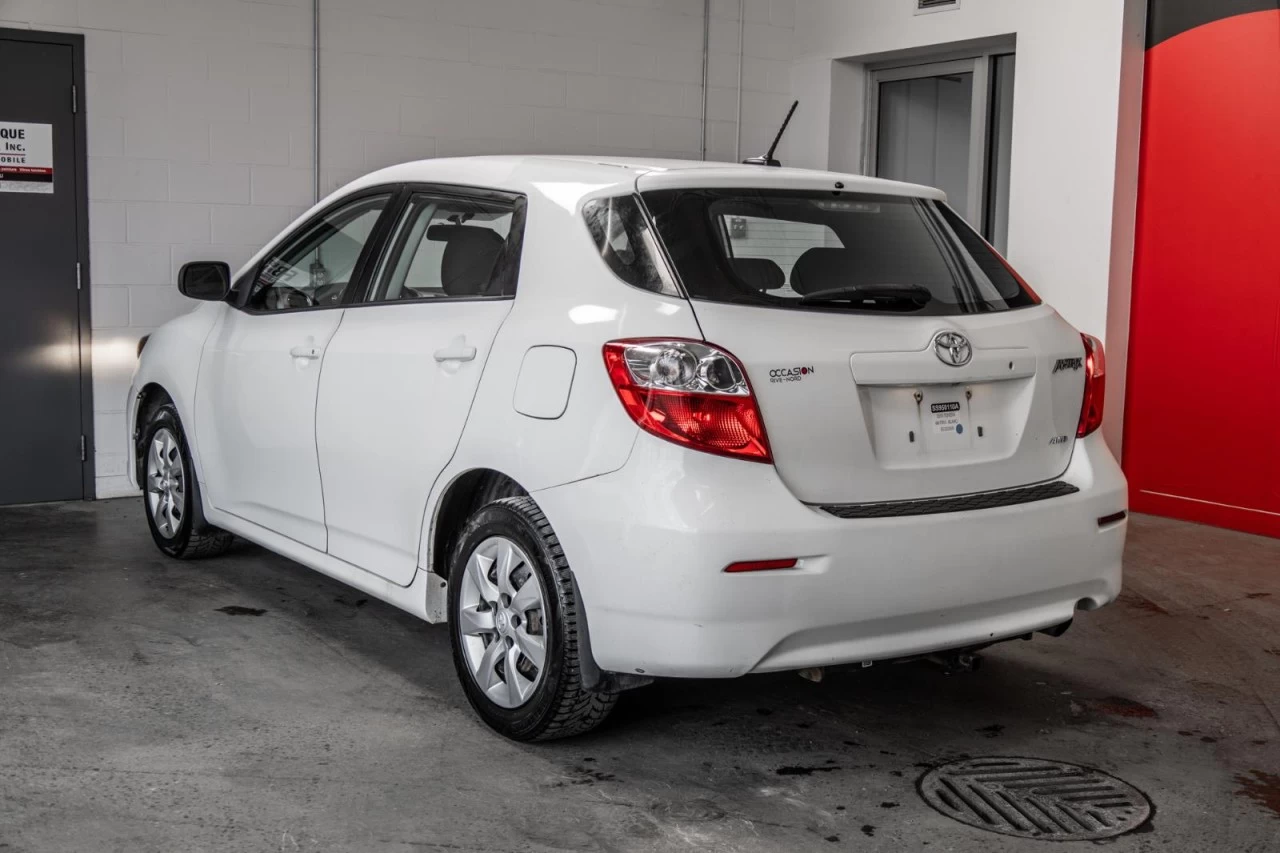 2013 Toyota Matrix Automatique AWD Garantie 1 AN Image principale