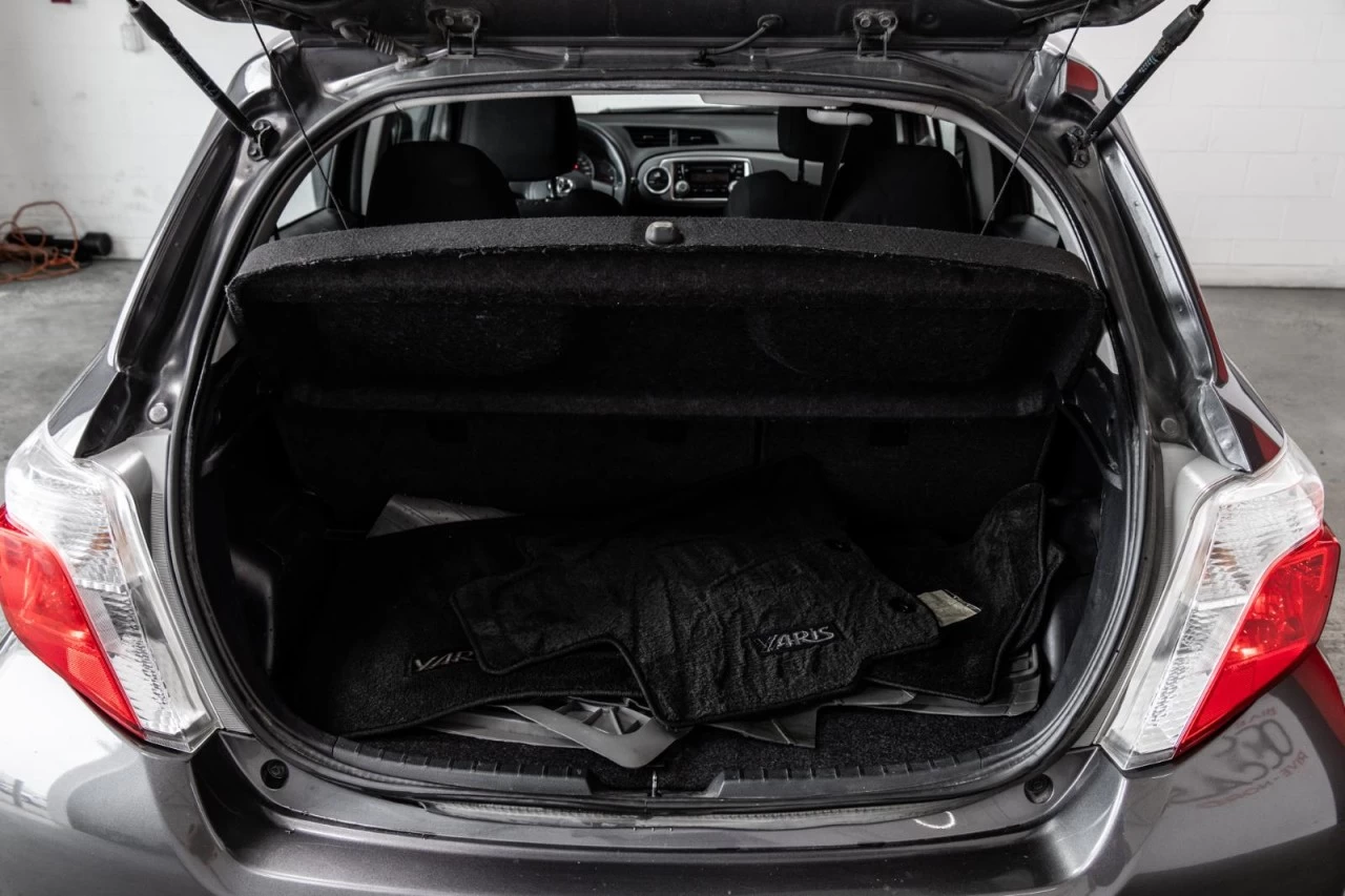 2014 Toyota Yaris Automatique hatchback Garantie 1 AN Image principale