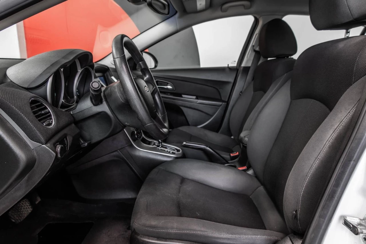 2011 Chevrolet Cruze Automatique BAS KM Image principale