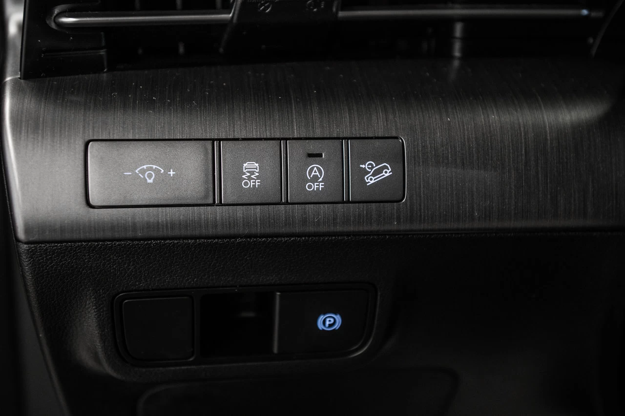 2024 Hyundai Kona Essential Main Image