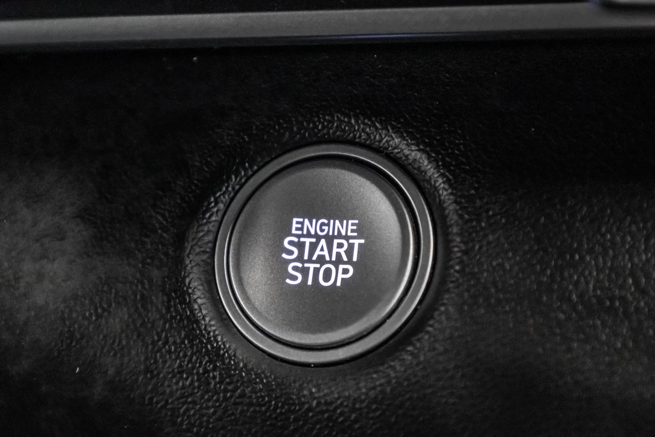 2023 Hyundai Elantra Preferred Main Image
