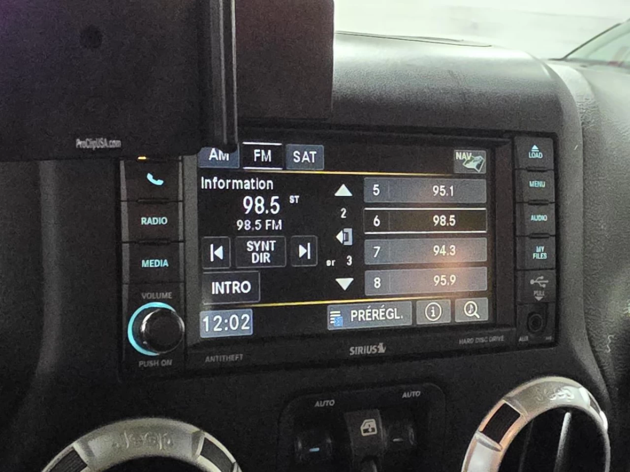 2015 Jeep Wrangler 4WD 4dr Sahara Image principale