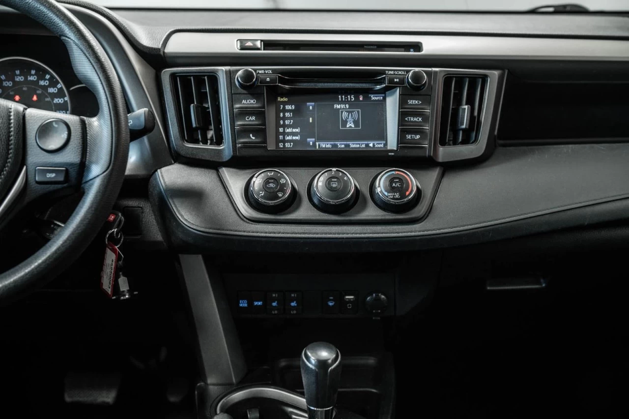2016 Toyota RAV4 LE AWD+SIEGES.CHAUFF+BLUETOOTH+CAM.RECUL+REG.VITES Main Image