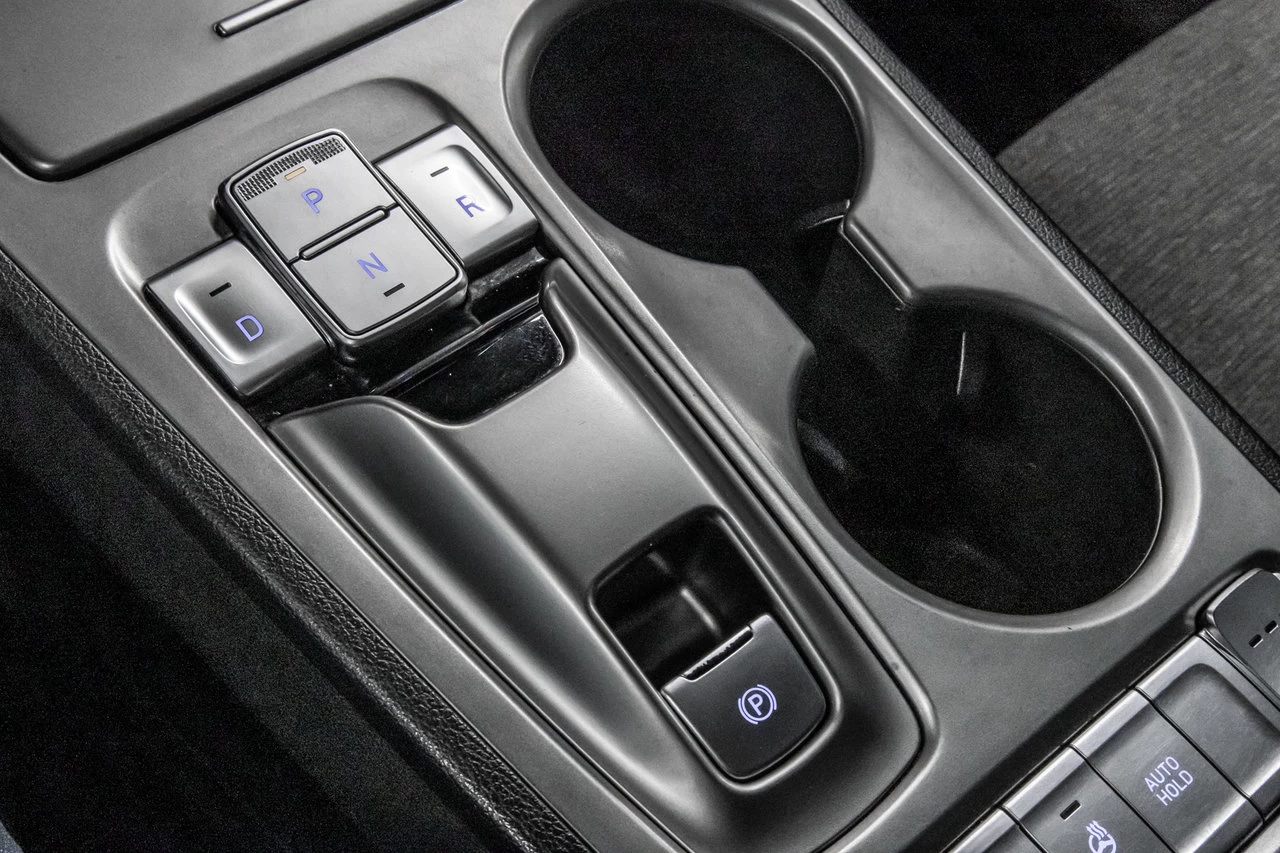 2023 Hyundai Kona electric Preferred Main Image