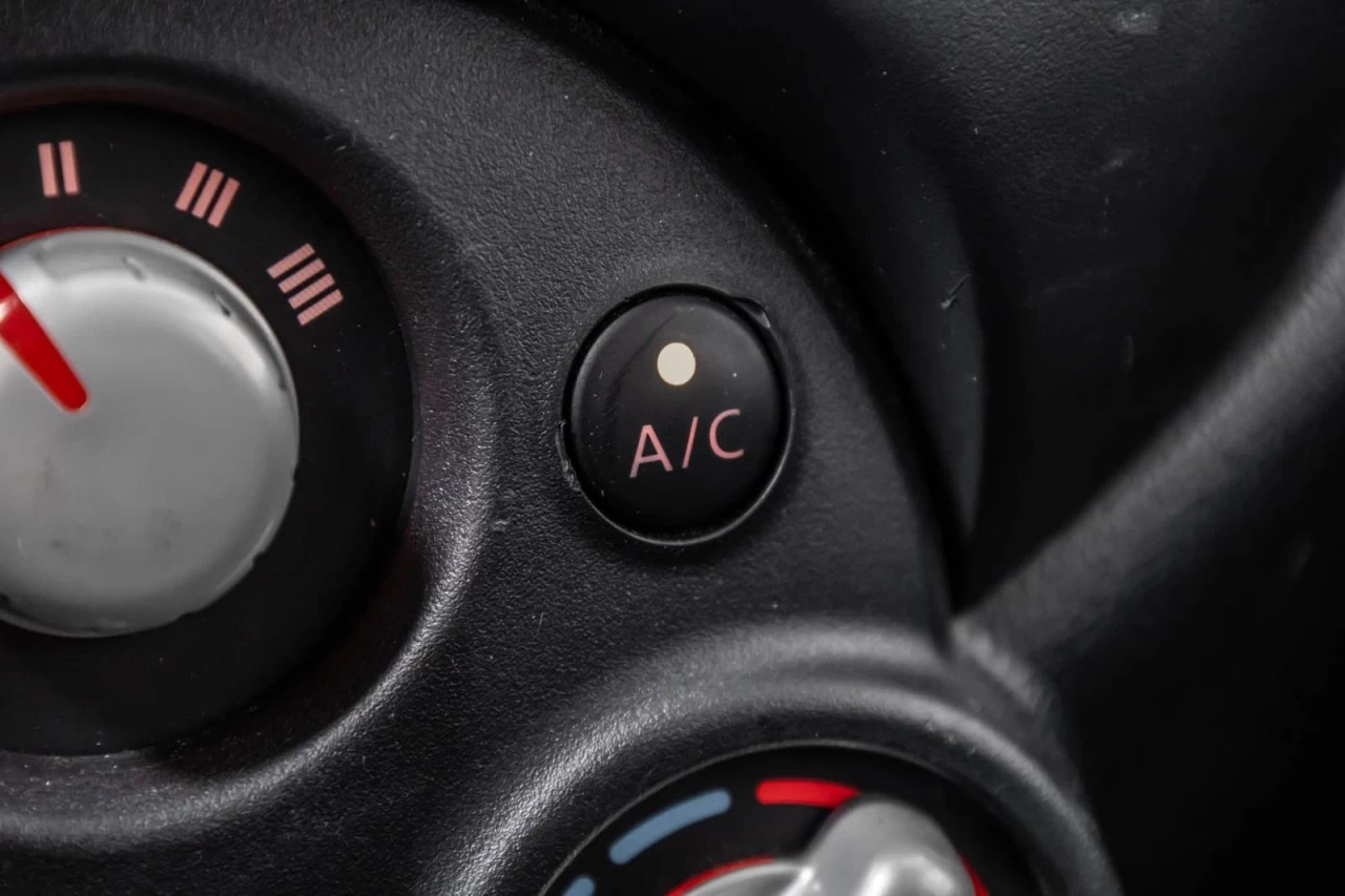 2015 Nissan Micra Automatique - Garantie 1 AN Main Image