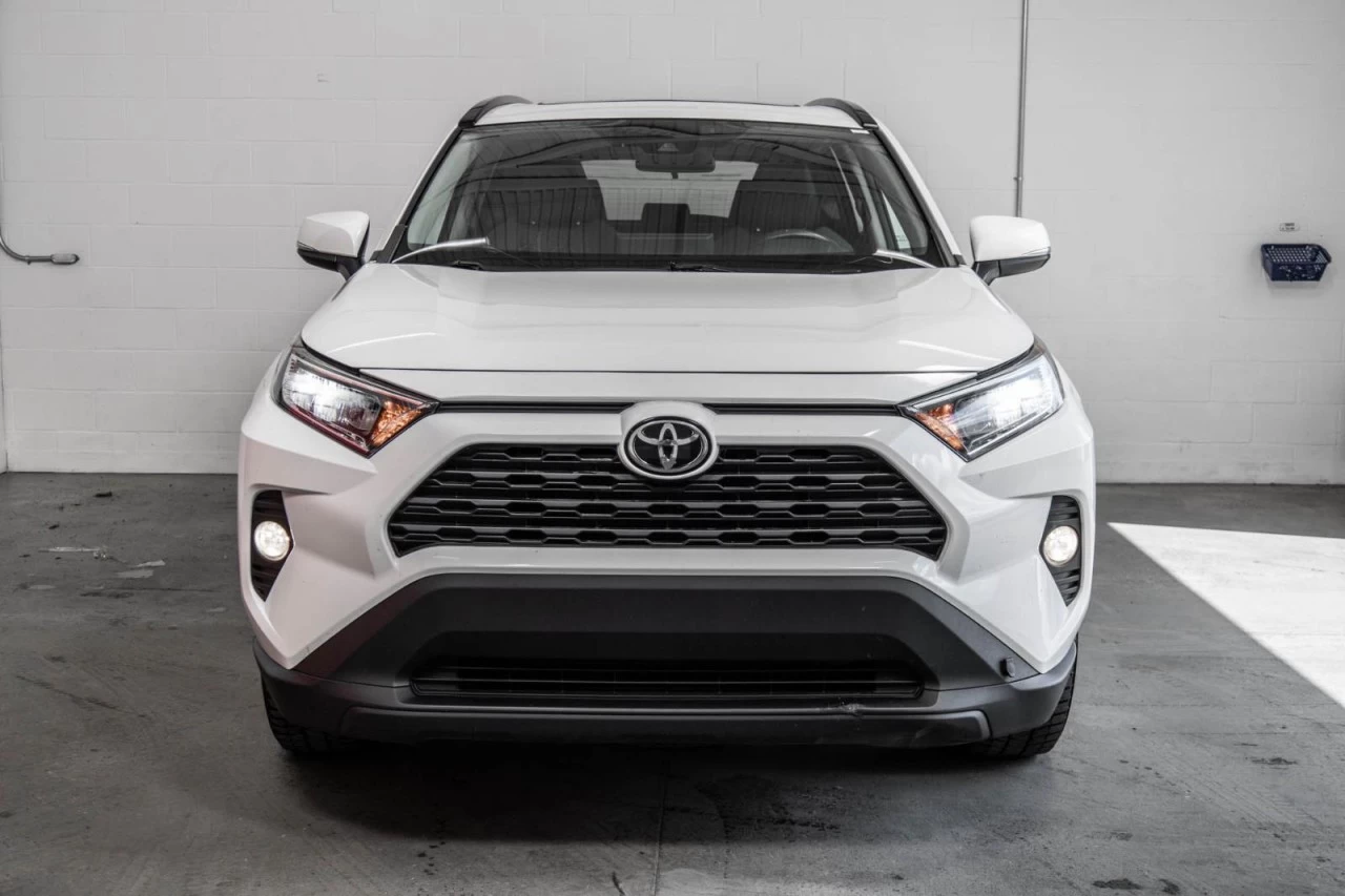 2020 Toyota RAV4 XLE AWD+TOIT.OUVRANT+SIEGES.CHAUFF+CARPLAY Main Image