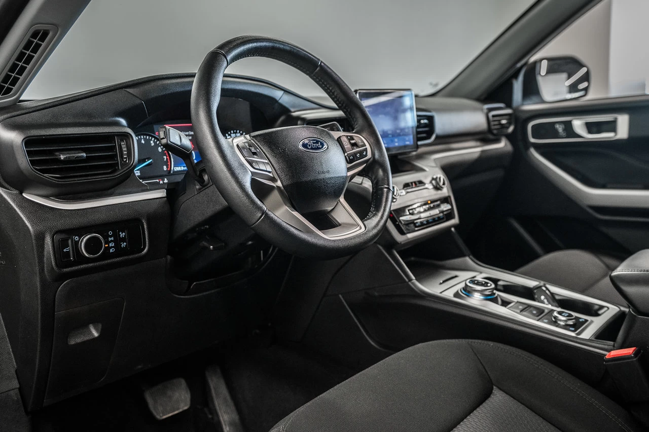 2024 Ford Explorer Xlt Awd 6-Pass Image principale