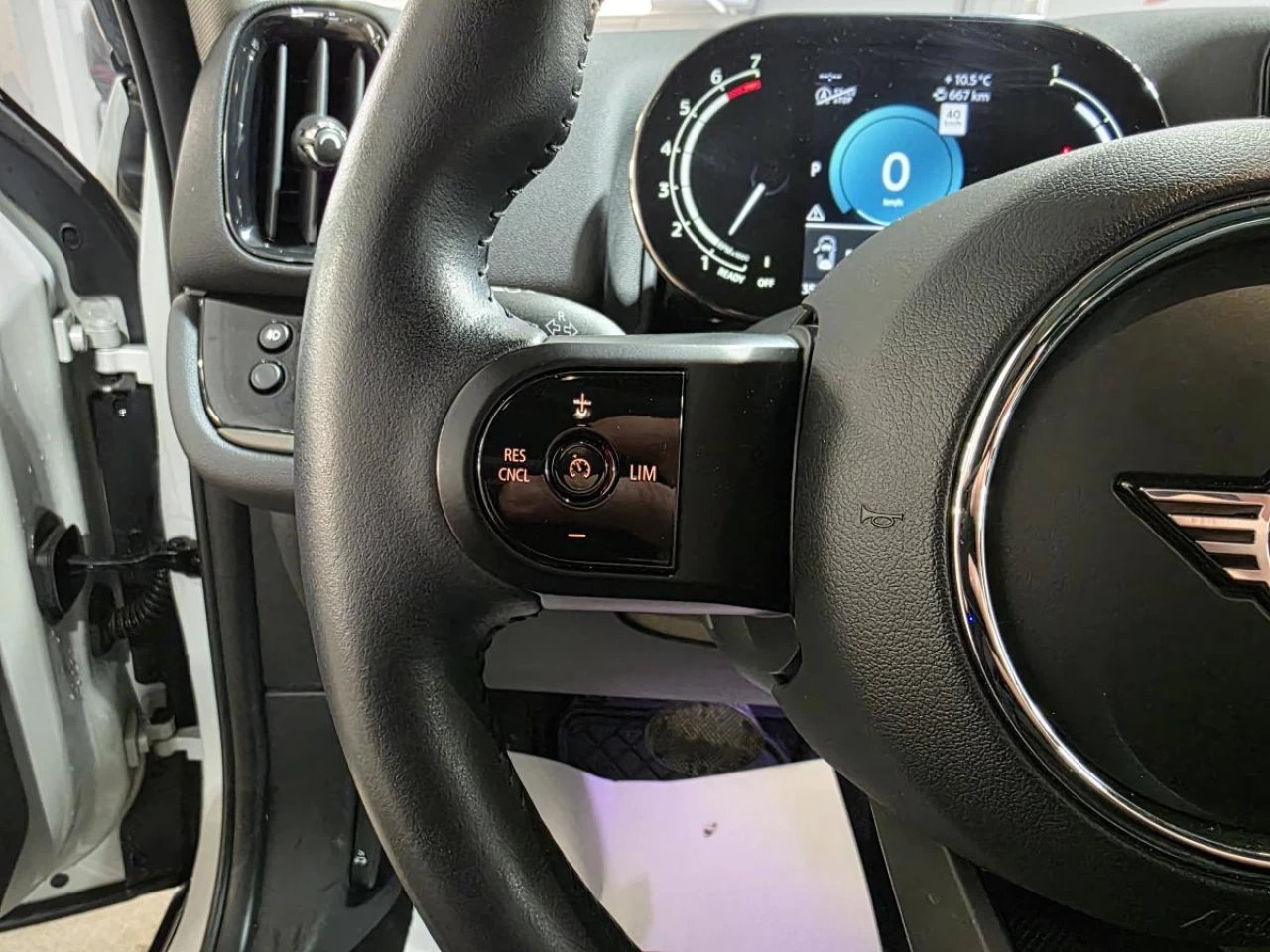 2022 MINI Countryman Cooper S ALL4 Main Image