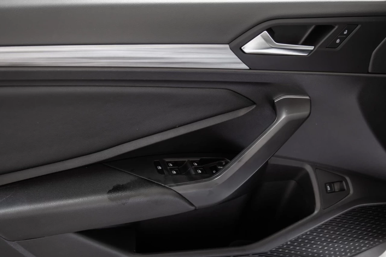 2020 Volkswagen Jetta Highline TOIT.OUVRANT+CUIR+CARPLAY+SIEGES.CHAUFF Main Image