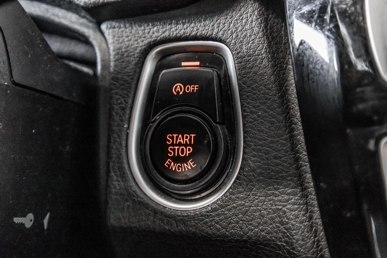 2017 BMW 3 Series 330i xDrive AWD+NAVI+TOIT.OUVRANT+CUIR+BLUETOOTH Main Image