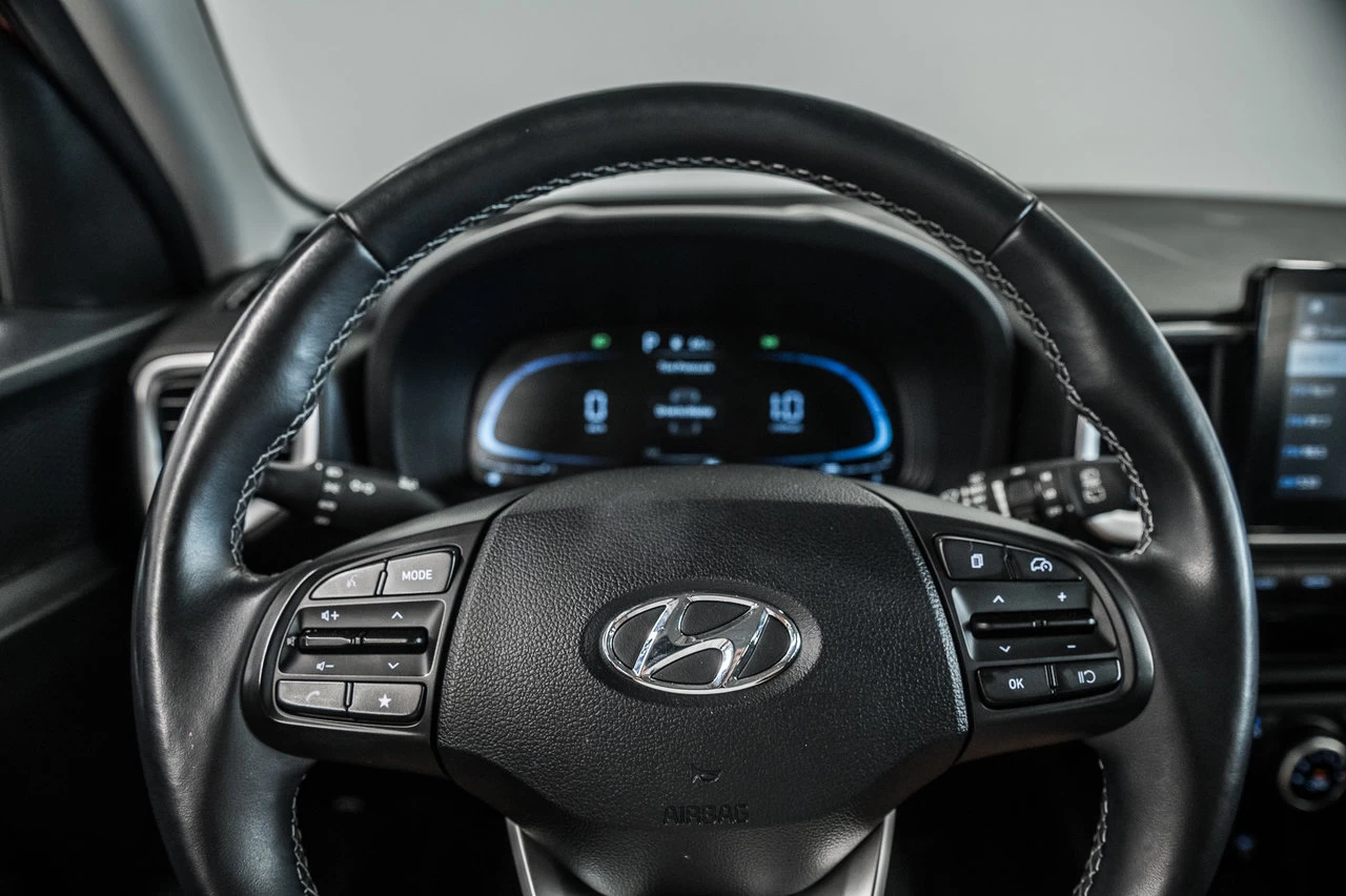 2023 Hyundai Venue Preferred Main Image