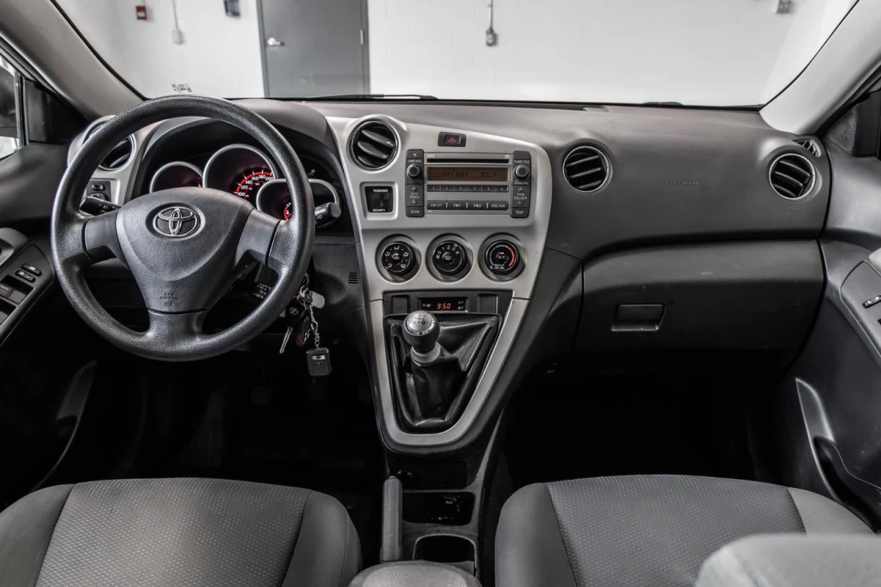 2009 Toyota Matrix XR - Manuelle - BAS KM Image principale