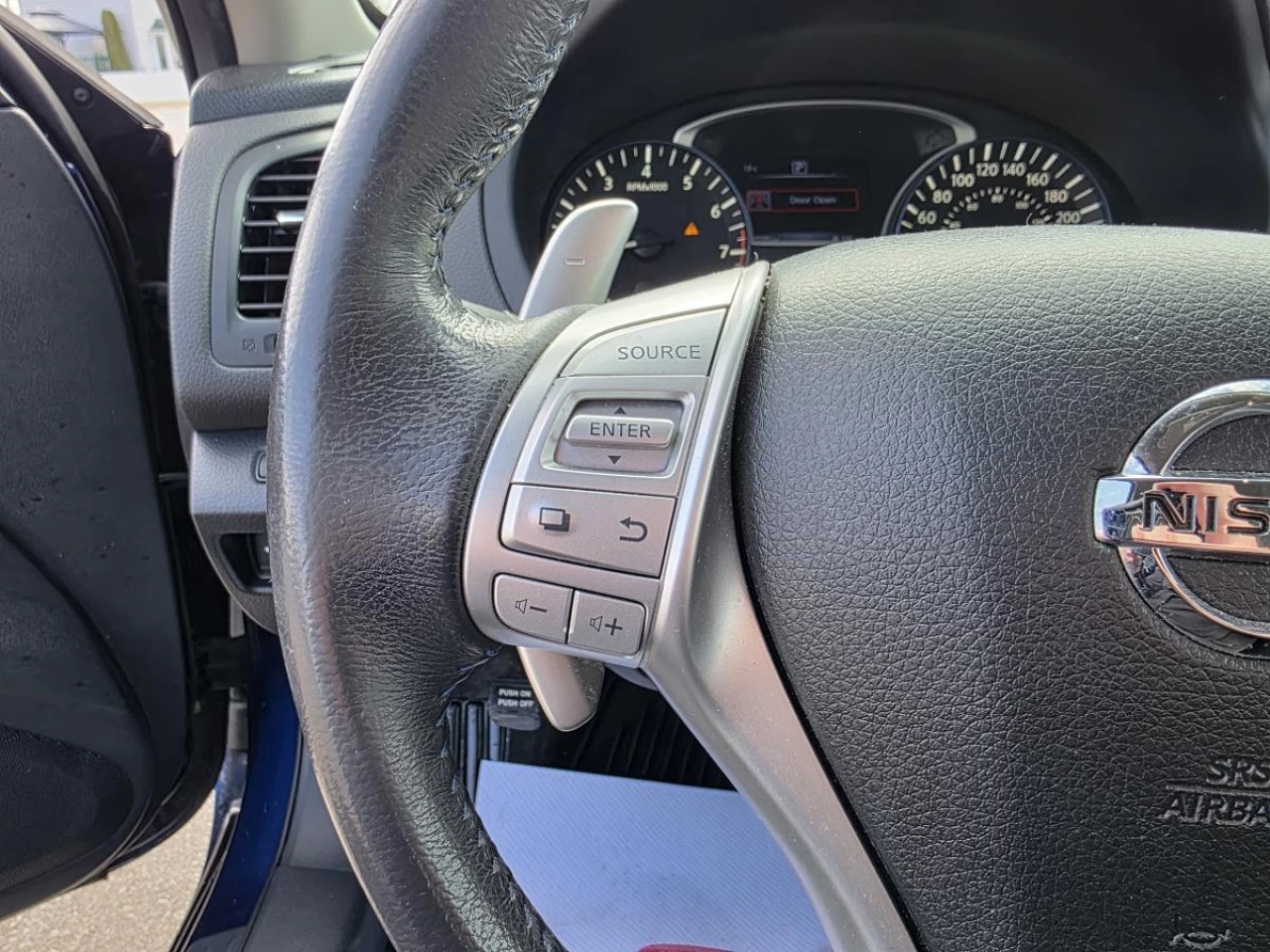 2017 Nissan Altima 4dr Sdn I4 CVT 2.5 SR Image principale