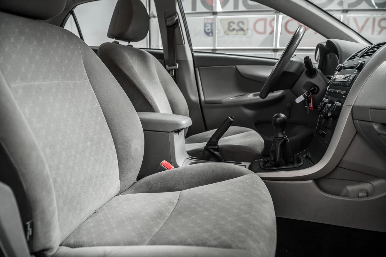 2010 Toyota Corolla Manuelle AUBAINE!!! Image principale